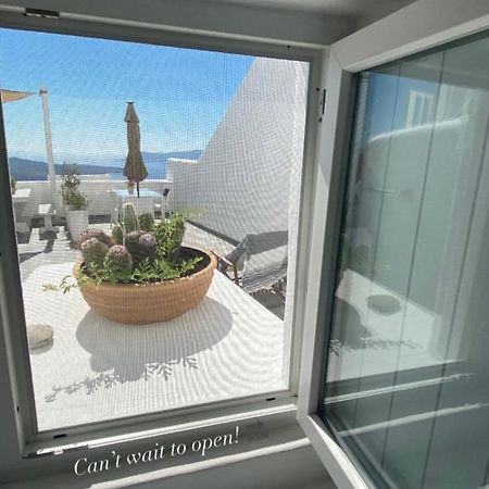 Fira White Residence ภายนอก รูปภาพ