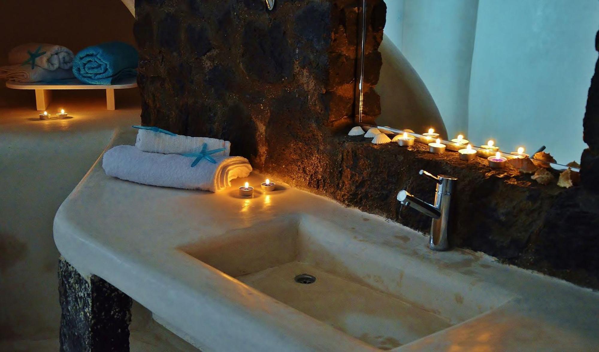 Fira White Residence ภายนอก รูปภาพ